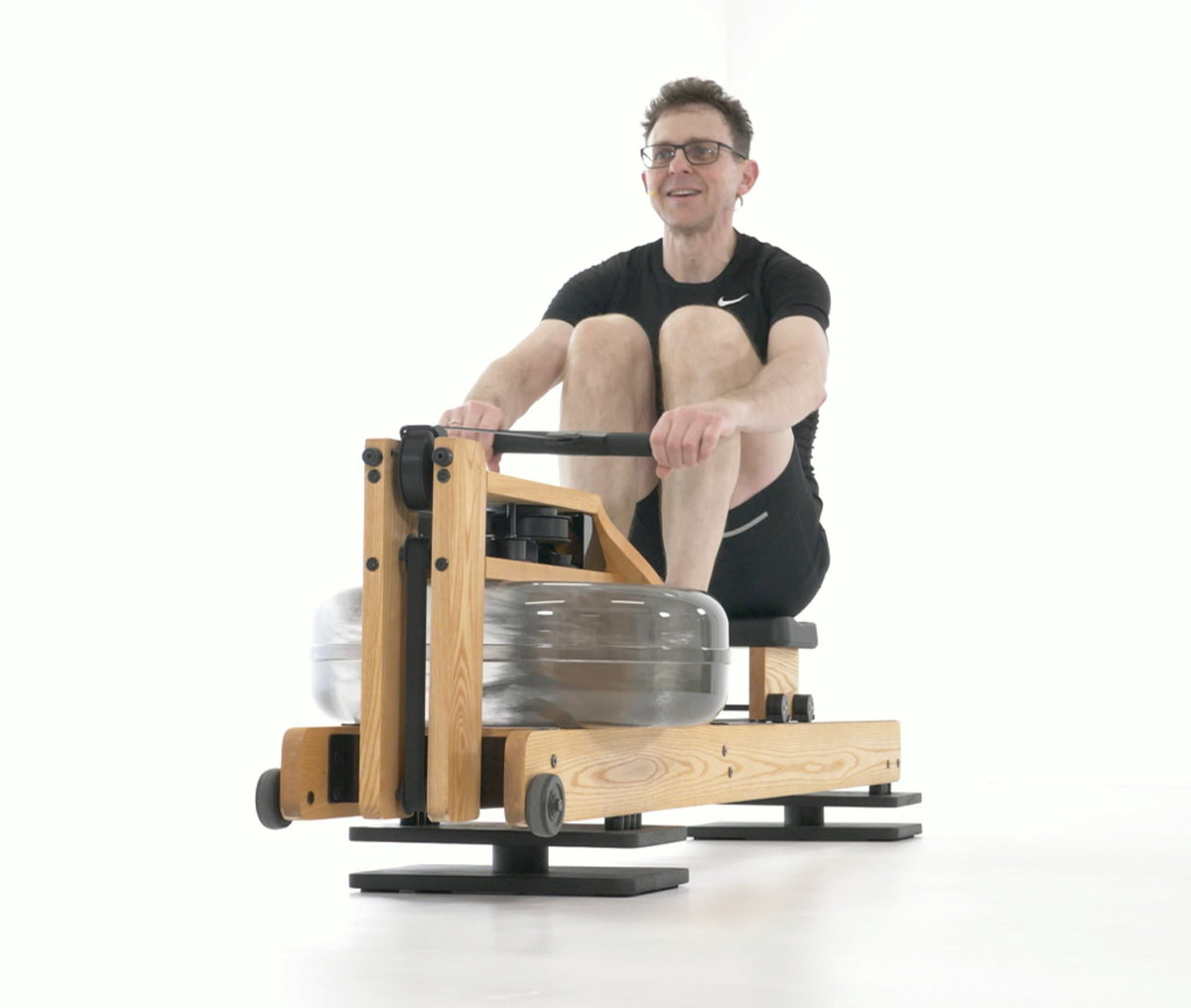 FlowRow Board für WaterRower Original in Schwarz – im Training auf dem Board